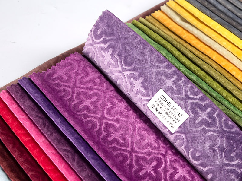 অভ্যন্তর নকশার জন্য উচ্চ-শেষ রঙ্গিন এমবসড ভেলভেট ফ্যাব্রিক